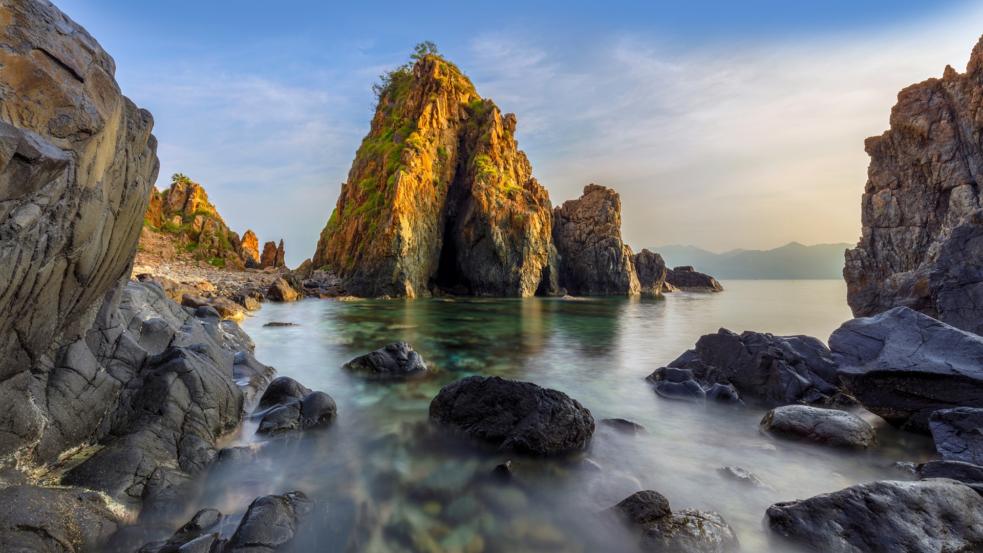 迷人海湾之芽富湾风景如画 旅游度假的绝佳胜地