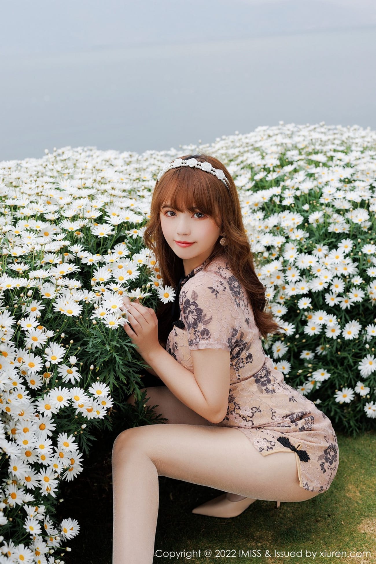 爱蜜社美女模特张思允Nice花纹服饰原色丝袜云南心愿写真