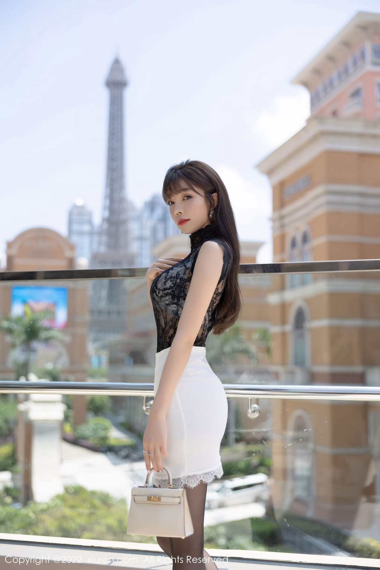 秀人网性感女神芝芝Booty黑丝网纱服饰黑丝系列厦门旅拍