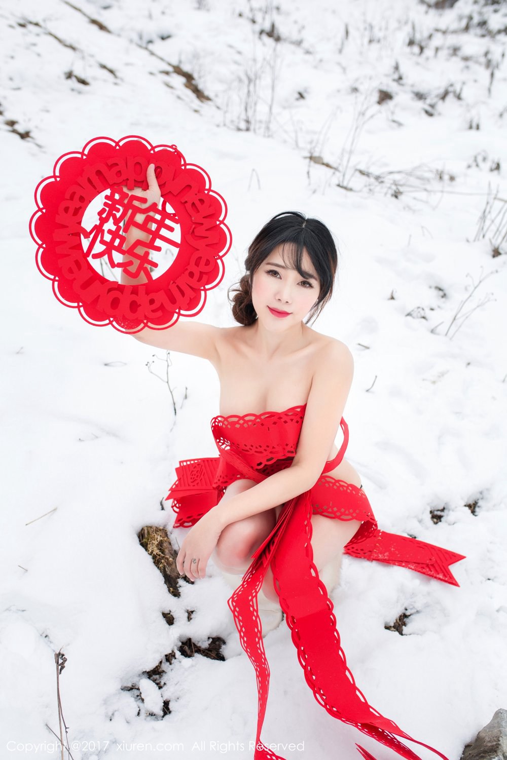 秀人网美女模特兜豆靓冰天雪地新年贺岁