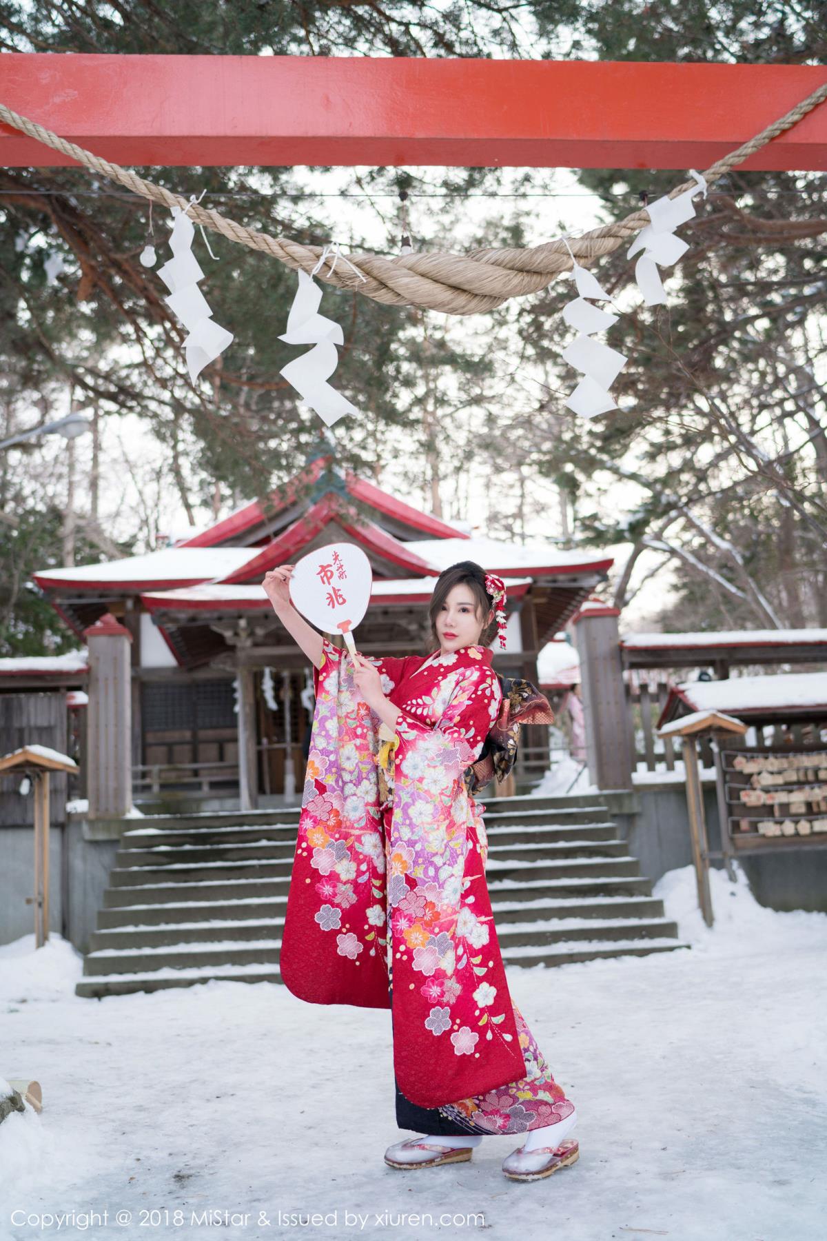 魅妍社美女模特大奶昔Kyra黑丝美腿丰胸肥臀北海道旅拍