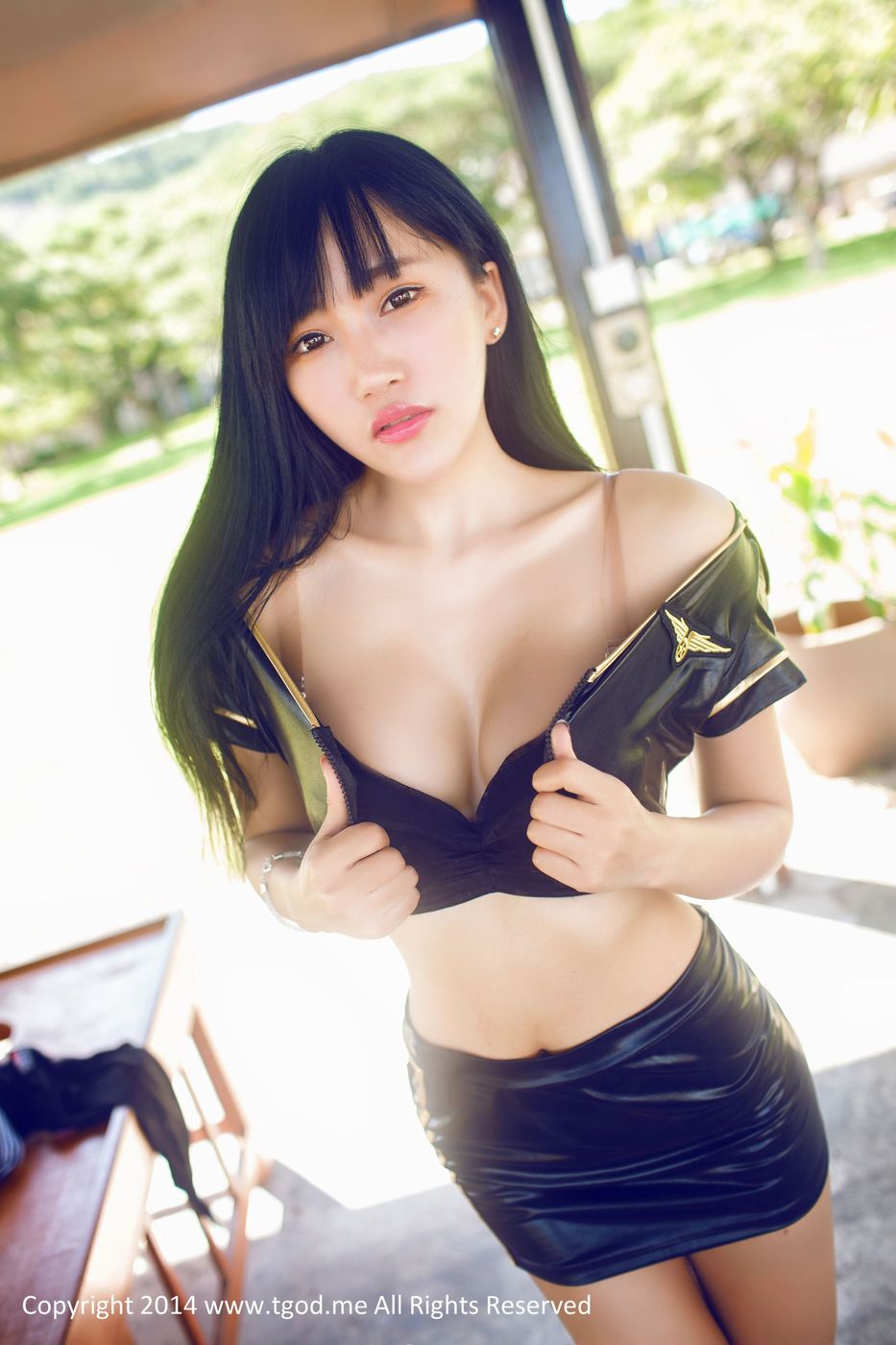 推女神美女模特杨上萱XOXO紧身性感英伦空军制服诱惑