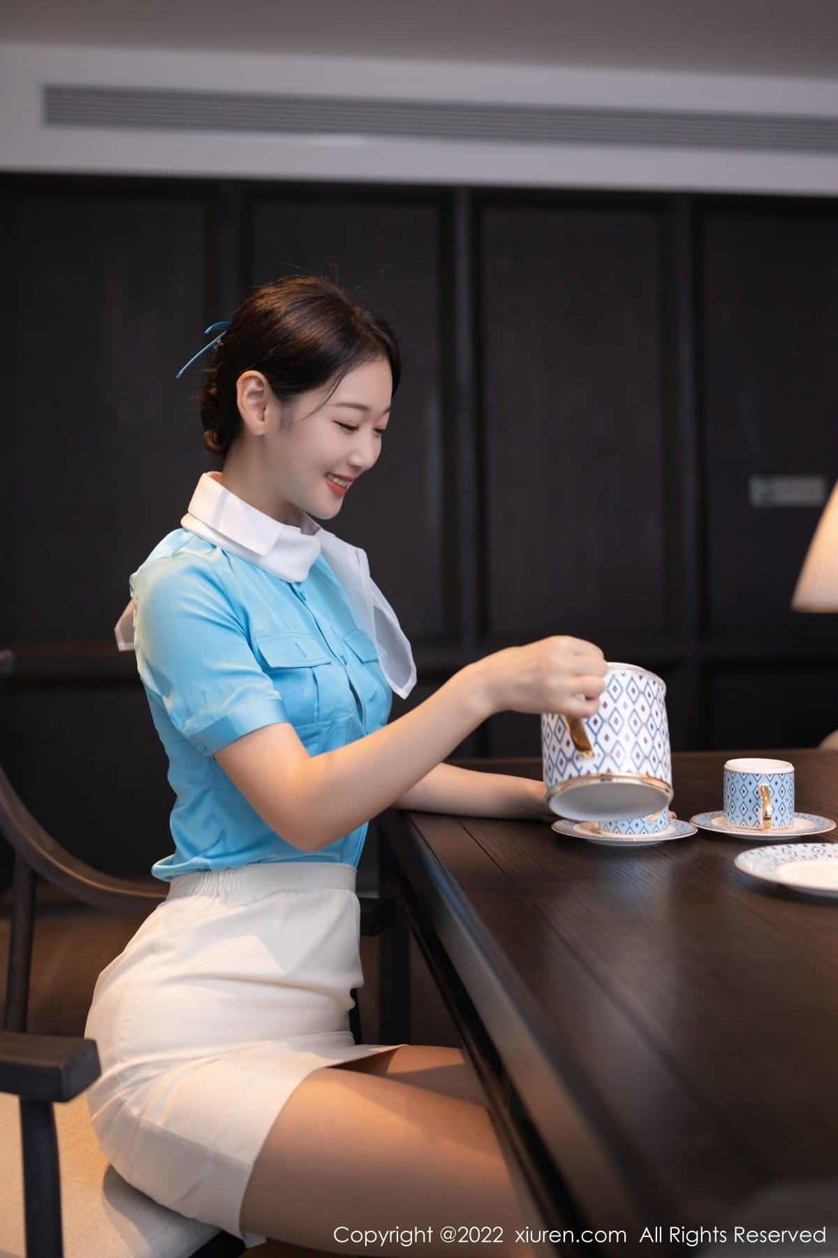 秀人网美女模特唐安琪天蓝色空姐制服搭配原色丝袜写真